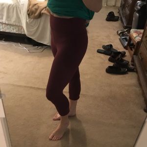 Burnt red burgundy size 8 leggings